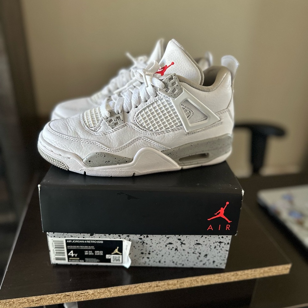 Air Jordan 4 Retro GS ‘white oreo’